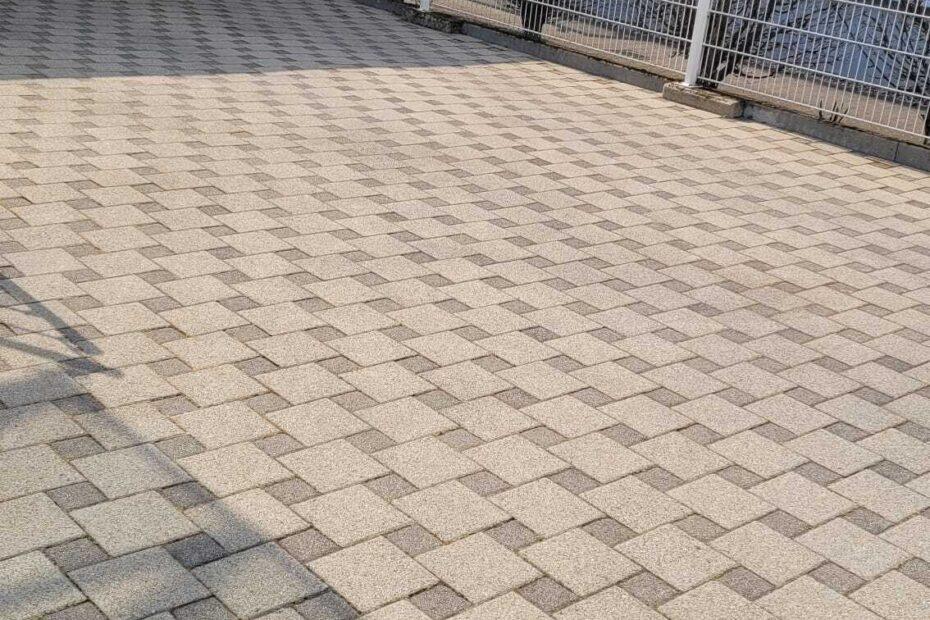 Aufbereitete Pflastereinfahrt